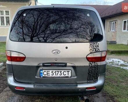 Серый Хендай H-1, объемом двигателя 2.48 л и пробегом 317 тыс. км за 5200 $, фото 4 на Automoto.ua