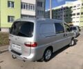 Серый Хендай H-1, объемом двигателя 2.5 л и пробегом 300 тыс. км за 3200 $, фото 7 на Automoto.ua