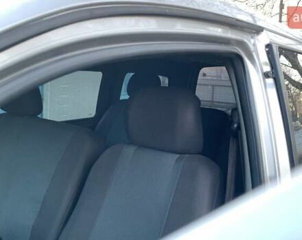 Серый Хендай H-1, объемом двигателя 2.48 л и пробегом 317 тыс. км за 5200 $, фото 11 на Automoto.ua