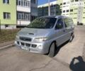 Серый Хендай H-1, объемом двигателя 2.5 л и пробегом 300 тыс. км за 3200 $, фото 5 на Automoto.ua