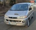 Серый Хендай H-1, объемом двигателя 2.5 л и пробегом 276 тыс. км за 4400 $, фото 1 на Automoto.ua