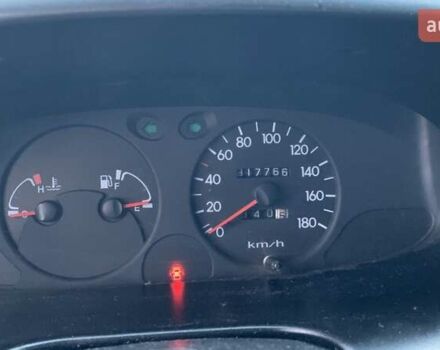 Серый Хендай H-1, объемом двигателя 2.48 л и пробегом 317 тыс. км за 5200 $, фото 10 на Automoto.ua