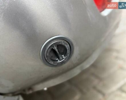 Сірий Хендай H-1, об'ємом двигуна 2.35 л та пробігом 175 тис. км за 4999 $, фото 62 на Automoto.ua