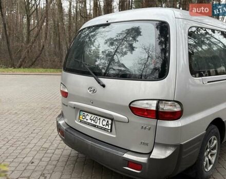 Сірий Хендай H-1, об'ємом двигуна 2.35 л та пробігом 175 тис. км за 4999 $, фото 35 на Automoto.ua