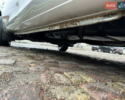 Серый Хендай H-1, объемом двигателя 2.5 л и пробегом 192 тыс. км за 5350 $, фото 14 на Automoto.ua