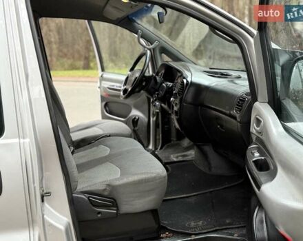 Сірий Хендай H-1, об'ємом двигуна 2.35 л та пробігом 175 тис. км за 4999 $, фото 50 на Automoto.ua