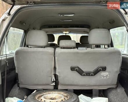 Сірий Хендай H-1, об'ємом двигуна 2.35 л та пробігом 175 тис. км за 4999 $, фото 60 на Automoto.ua