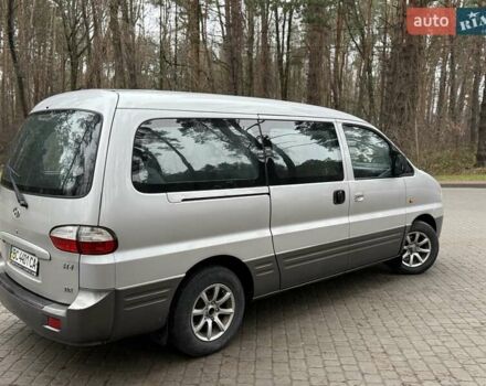 Сірий Хендай H-1, об'ємом двигуна 2.35 л та пробігом 175 тис. км за 4999 $, фото 30 на Automoto.ua