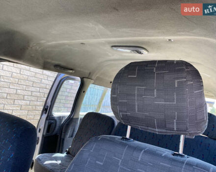 Серый Хендай H-1, объемом двигателя 2.48 л и пробегом 300 тыс. км за 3300 $, фото 9 на Automoto.ua