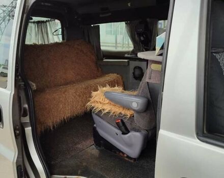 Серый Хендай H-1, объемом двигателя 2.5 л и пробегом 260 тыс. км за 5999 $, фото 4 на Automoto.ua