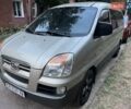 Серый Хендай H-1, объемом двигателя 2.4 л и пробегом 300 тыс. км за 6000 $, фото 1 на Automoto.ua