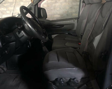 Сірий Хендай H-1, об'ємом двигуна 2.48 л та пробігом 197 тис. км за 7000 $, фото 2 на Automoto.ua