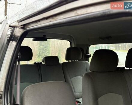 Сірий Хендай H-1, об'ємом двигуна 2.35 л та пробігом 175 тис. км за 4999 $, фото 57 на Automoto.ua