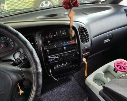 Серый Хендай H-1, объемом двигателя 2.5 л и пробегом 260 тыс. км за 5999 $, фото 13 на Automoto.ua