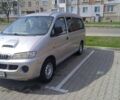 Серый Хендай H-1, объемом двигателя 2.5 л и пробегом 315 тыс. км за 4800 $, фото 1 на Automoto.ua