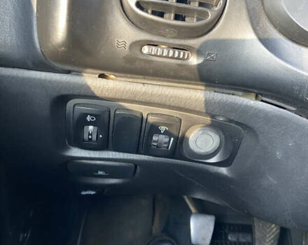 Серый Хендай H-1, объемом двигателя 2.48 л и пробегом 311 тыс. км за 5799 $, фото 12 на Automoto.ua