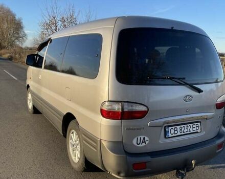 Серый Хендай H-1, объемом двигателя 2.5 л и пробегом 318 тыс. км за 7300 $, фото 11 на Automoto.ua