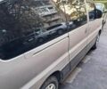 Серый Хендай H-1, объемом двигателя 2.5 л и пробегом 216 тыс. км за 7200 $, фото 1 на Automoto.ua