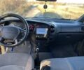 Серый Хендай H-1, объемом двигателя 2.5 л и пробегом 318 тыс. км за 7300 $, фото 6 на Automoto.ua