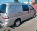 Серый Хендай H-1, объемом двигателя 2.35 л и пробегом 250 тыс. км за 4800 $, фото 6 на Automoto.ua