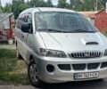 Сірий Хендай H-1, об'ємом двигуна 2.5 л та пробігом 266 тис. км за 5500 $, фото 1 на Automoto.ua