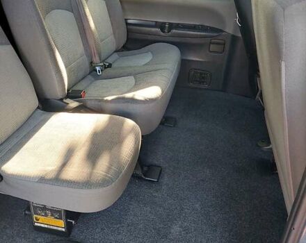 Серый Хендай H-1, объемом двигателя 2.35 л и пробегом 166 тыс. км за 6350 $, фото 8 на Automoto.ua