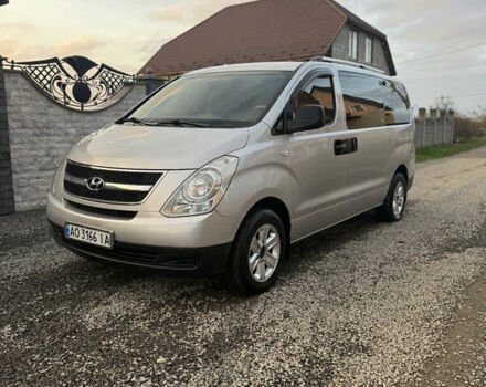 Сірий Хендай H-1, об'ємом двигуна 2.5 л та пробігом 265 тис. км за 6900 $, фото 20 на Automoto.ua