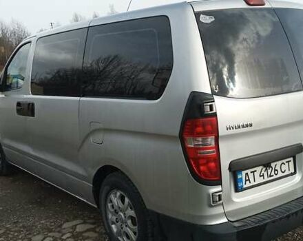 Серый Хендай H-1, объемом двигателя 2.5 л и пробегом 311 тыс. км за 8700 $, фото 22 на Automoto.ua