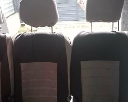 Серый Хендай H-1, объемом двигателя 2.5 л и пробегом 311 тыс. км за 8700 $, фото 1 на Automoto.ua