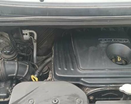 Серый Хендай H-1, объемом двигателя 2.5 л и пробегом 311 тыс. км за 8700 $, фото 15 на Automoto.ua