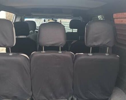 Серый Хендай H-1, объемом двигателя 2.5 л и пробегом 311 тыс. км за 8700 $, фото 2 на Automoto.ua