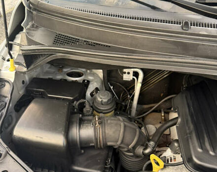 Сірий Хендай H-1, об'ємом двигуна 2.5 л та пробігом 265 тис. км за 6900 $, фото 15 на Automoto.ua