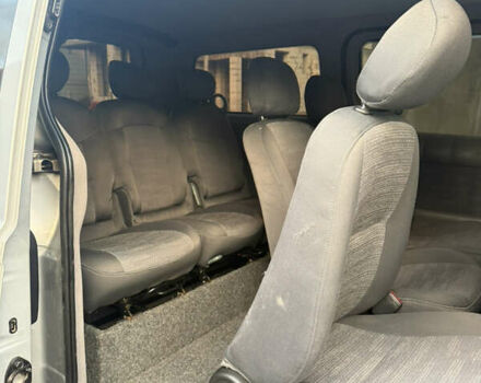 Сірий Хендай H-1, об'ємом двигуна 2.5 л та пробігом 265 тис. км за 6900 $, фото 8 на Automoto.ua