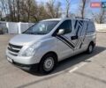 Серый Хендай H-1, объемом двигателя 2.5 л и пробегом 270 тыс. км за 6800 $, фото 1 на Automoto.ua