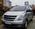Серый Хендай H-1, объемом двигателя 2.5 л и пробегом 324 тыс. км за 7999 $, фото 1 на Automoto.ua