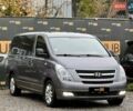 Серый Хендай H-1, объемом двигателя 2.5 л и пробегом 219 тыс. км за 11000 $, фото 2 на Automoto.ua