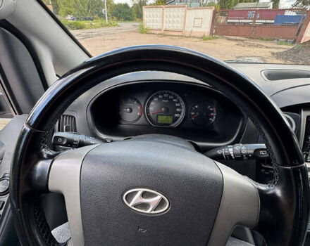 Хендай H-1 2010 в Чернигове на Automoto.ua Серый Хендай H-1, объемом двигателя 2.5 л и пробегом 325 тыс. км за 13350 $, фото 8 на Automoto.ua