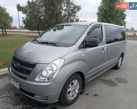 Сірий Хендай H-1, об'ємом двигуна 2.5 л та пробігом 334 тис. км за 11500 $, фото 9 на Automoto.ua