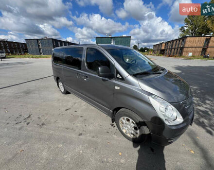 Хендай H-1 2010 в Чернигове на Automoto.ua Серый Хендай H-1, объемом двигателя 2.5 л и пробегом 325 тыс. км за 13350 $, фото 6 на Automoto.ua