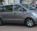 Серый Хендай H-1, объемом двигателя 2.5 л и пробегом 234 тыс. км за 13400 $, фото 2 на Automoto.ua