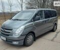 Сірий Хендай H-1, об'ємом двигуна 2.5 л та пробігом 270 тис. км за 9000 $, фото 2 на Automoto.ua