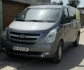 Серый Хендай H-1, объемом двигателя 2.5 л и пробегом 175 тыс. км за 14500 $, фото 1 на Automoto.ua