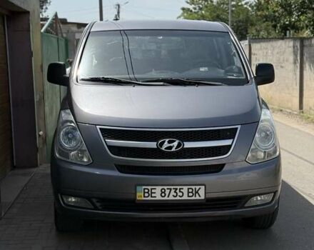 Серый Хендай H-1, объемом двигателя 2.5 л и пробегом 175 тыс. км за 14500 $, фото 9 на Automoto.ua