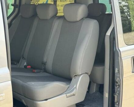 Серый Хендай H-1, объемом двигателя 2.5 л и пробегом 175 тыс. км за 14500 $, фото 5 на Automoto.ua