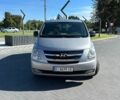 Серый Хендай H-1, объемом двигателя 2.5 л и пробегом 295 тыс. км за 12500 $, фото 1 на Automoto.ua