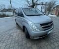Серый Хендай H-1, объемом двигателя 2.5 л и пробегом 206 тыс. км за 13800 $, фото 1 на Automoto.ua