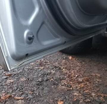 Серый Хендай H-1, объемом двигателя 2.5 л и пробегом 216 тыс. км за 12700 $, фото 11 на Automoto.ua