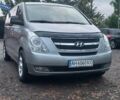Серый Хендай H-1, объемом двигателя 2.5 л и пробегом 216 тыс. км за 12700 $, фото 1 на Automoto.ua