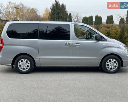 Серый Хендай H-1, объемом двигателя 2.5 л и пробегом 168 тыс. км за 17300 $, фото 18 на Automoto.ua