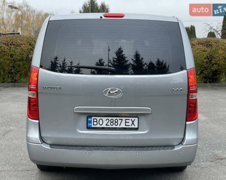 Серый Хендай H-1, объемом двигателя 2.5 л и пробегом 168 тыс. км за 17300 $, фото 20 на Automoto.ua